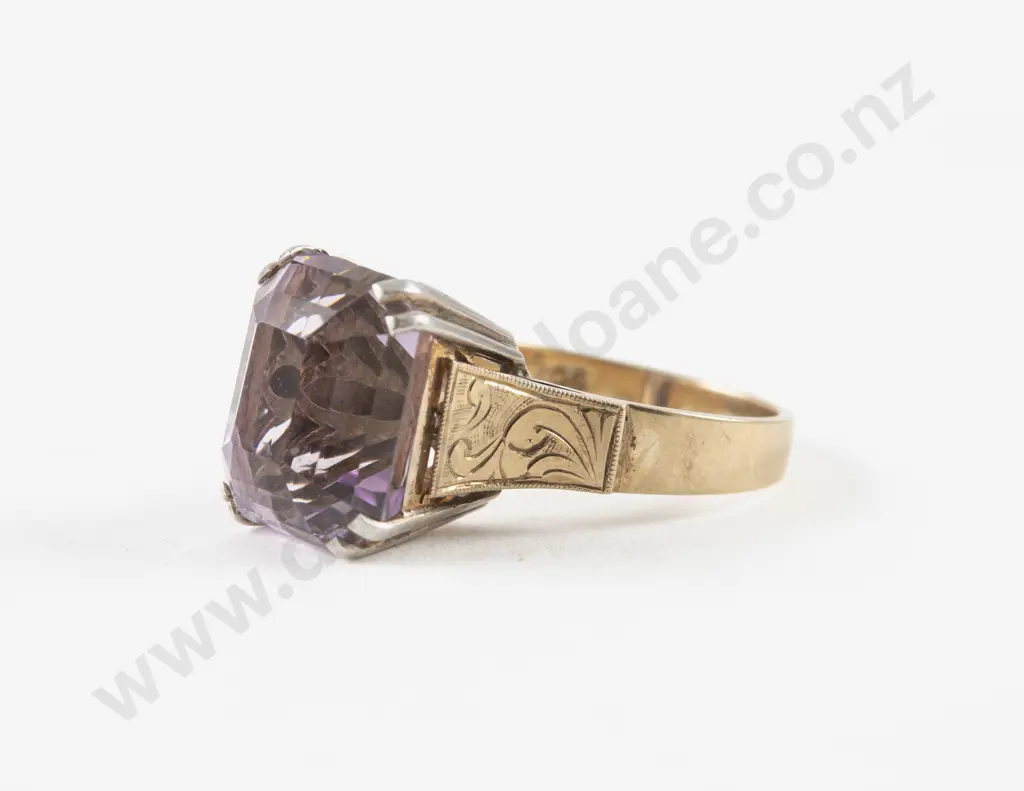 9ct Single Stone Amethyst Dress Ring Image 1++