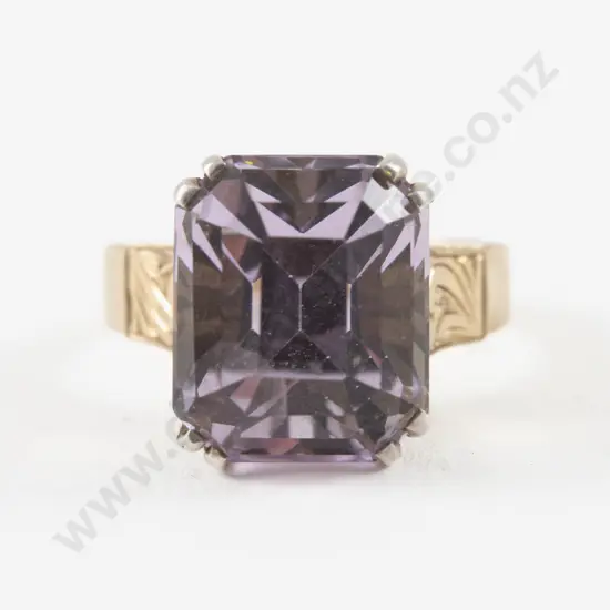 9ct Single Stone Amethyst Dress Ring