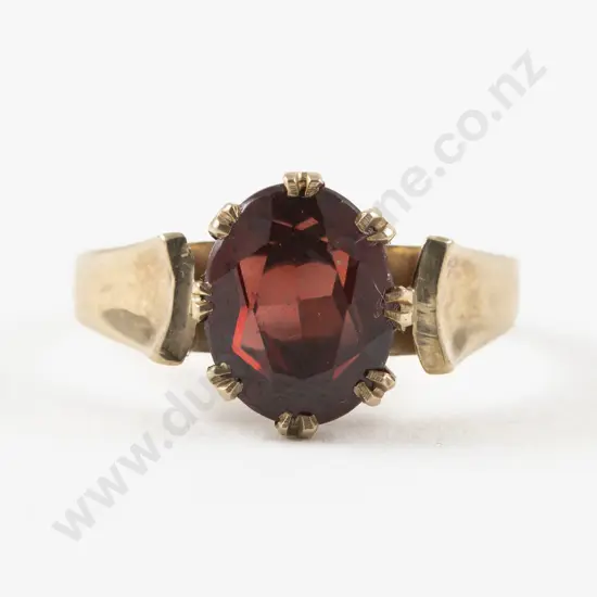 9ct Single Stone Garnet Ring