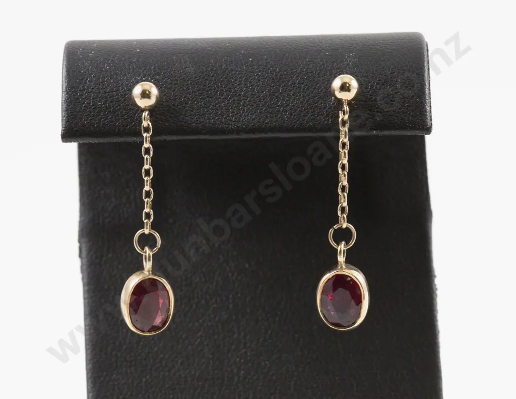 Pair 9ct Single Stone Ruby Glass Pendant Drop Earrings Image 1++