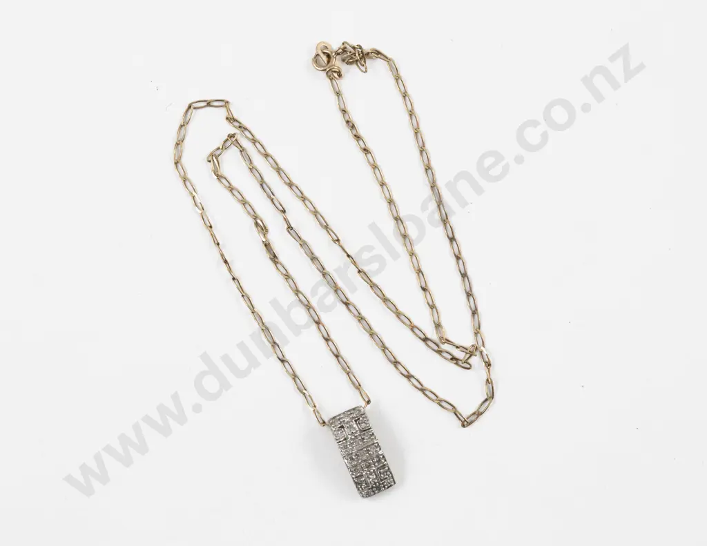 9ct 21Stone Diamond Pendant Image 1++