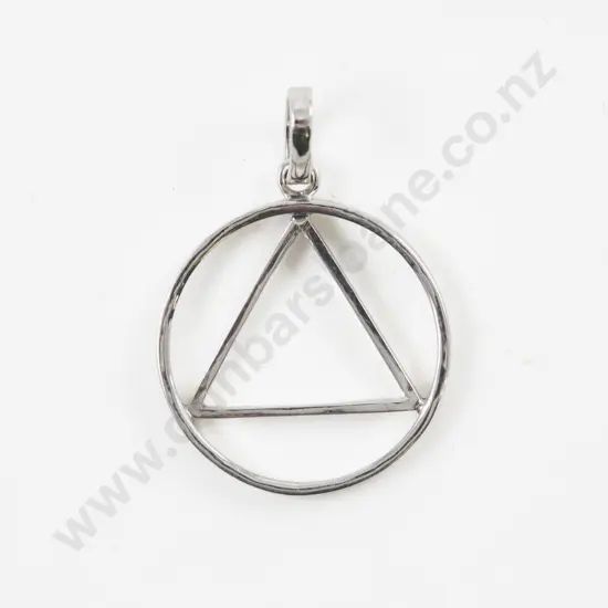 18ct White Gold Fancy Circular Pendant