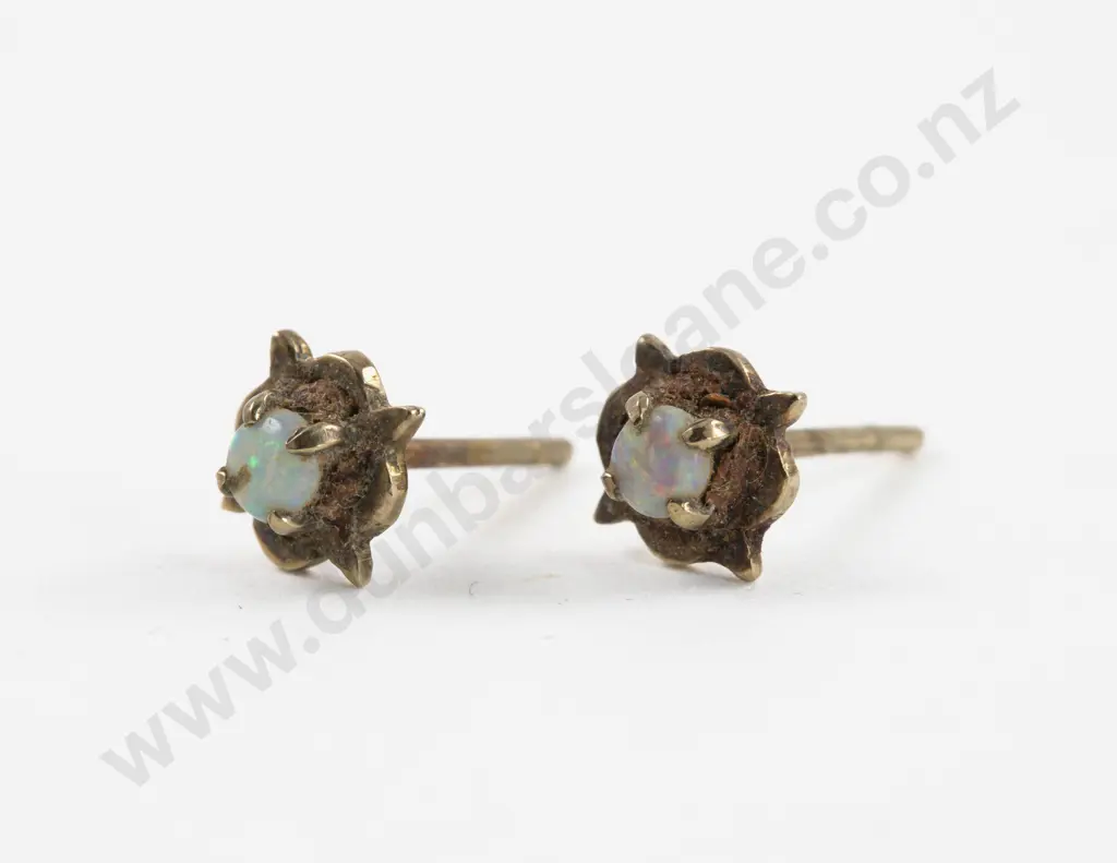 Pair 9ct Single Stone Opal Stud Earrings Image 1++