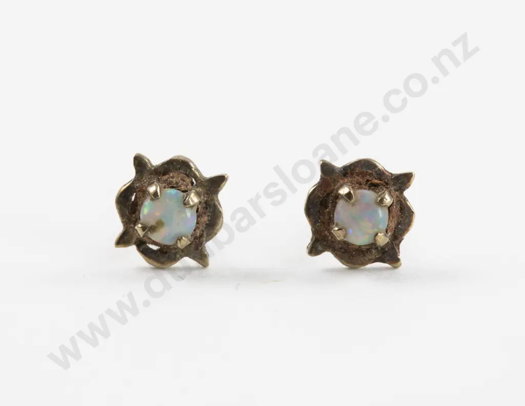 Pair 9ct Single Stone Opal Stud Earrings Image 1++