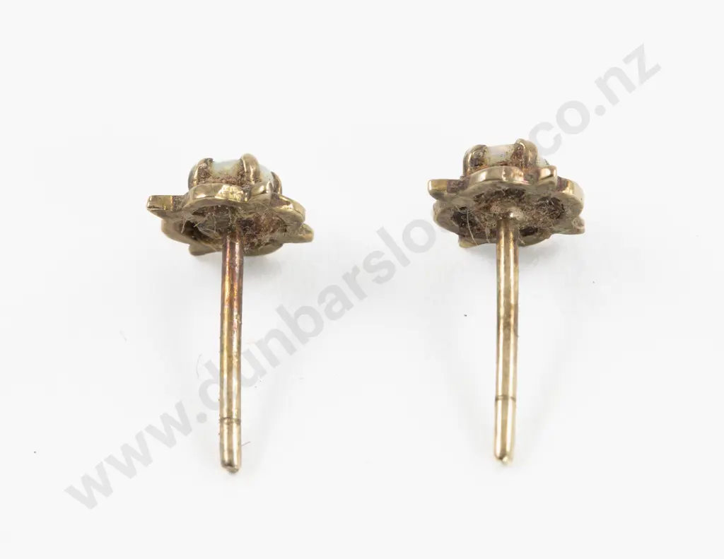 Pair 9ct Single Stone Opal Stud Earrings Image 1++