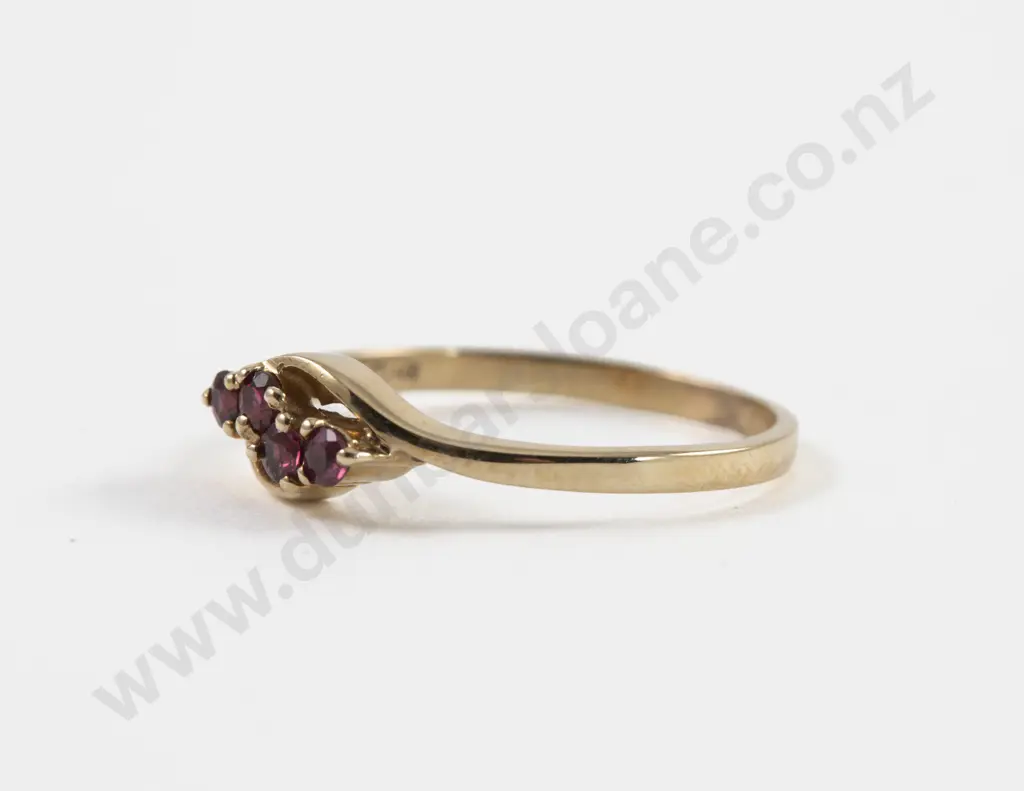 9ct Four Stone Ruby Ring Image 1++