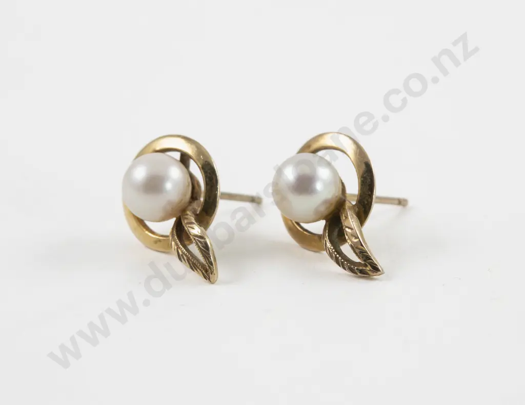 Pair 9ct Single Stone Cultured Pearl Stud Earrings Image 1++