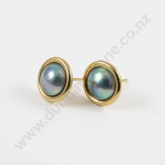 Pair 18ct Single Mabe Pearl Stud Earrings