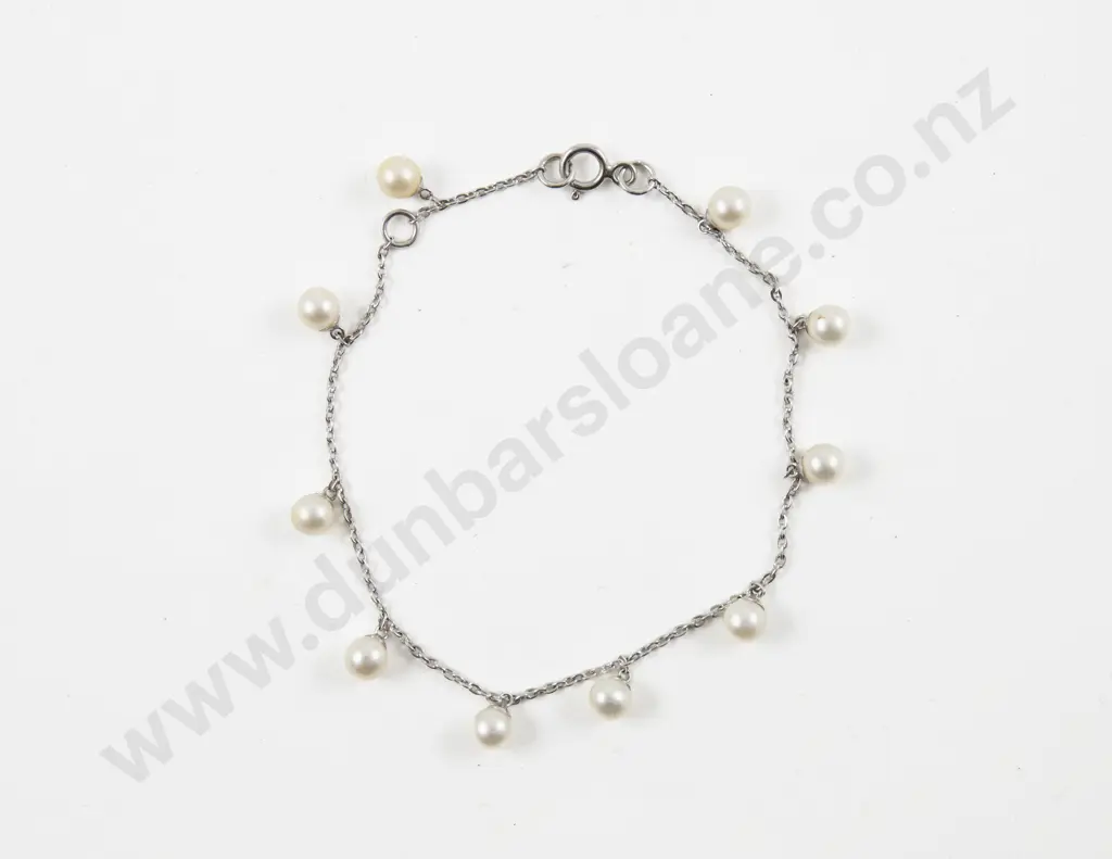 18ct White Gold Ten Cultured Pearl Bracelet Image 1++