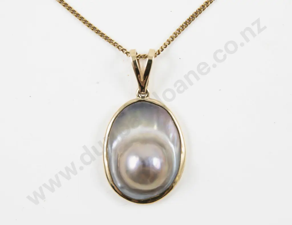 9ct Framed Mabe Blister Pearl Pendant Image 1++