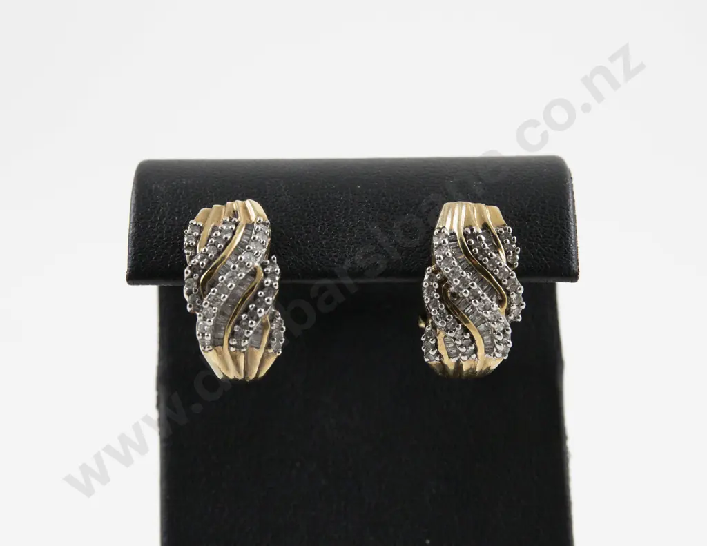 Pair 9ct 58Stone Diamond Earrings Image 1++