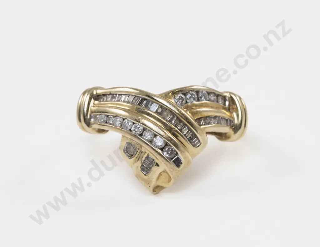 9ct 39Stone Diamond Fancy Band Ring Image 1++