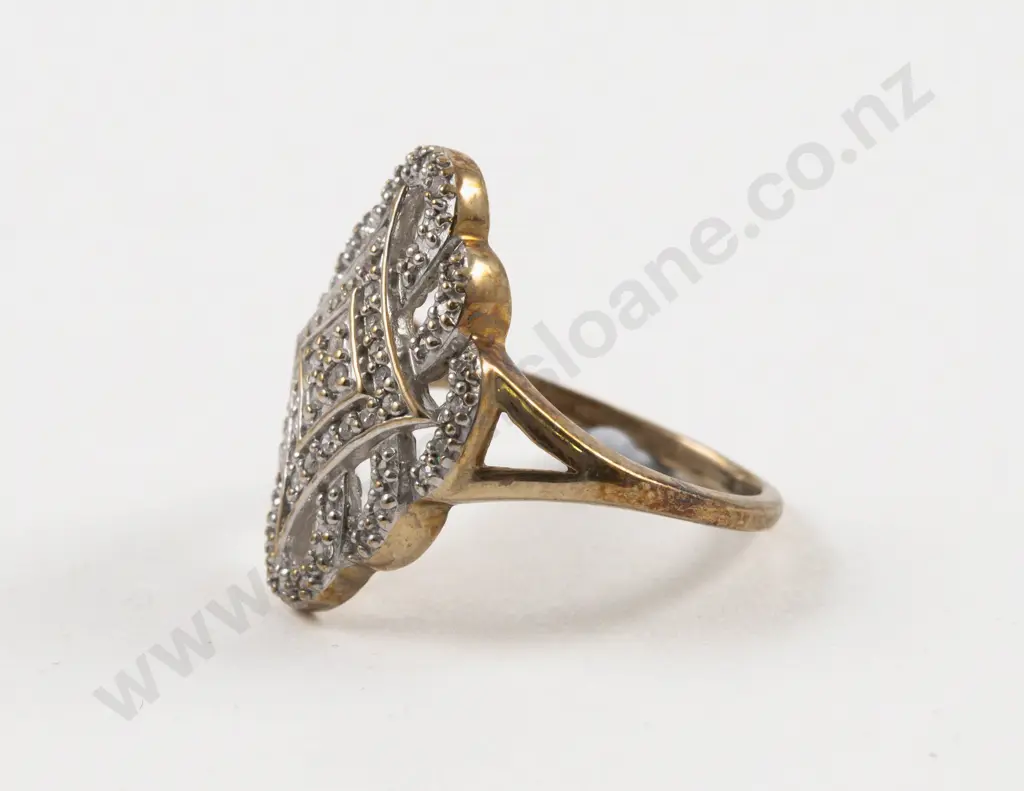 9ct 59Stone Diamond Fancy Cluster Ring Image 1++