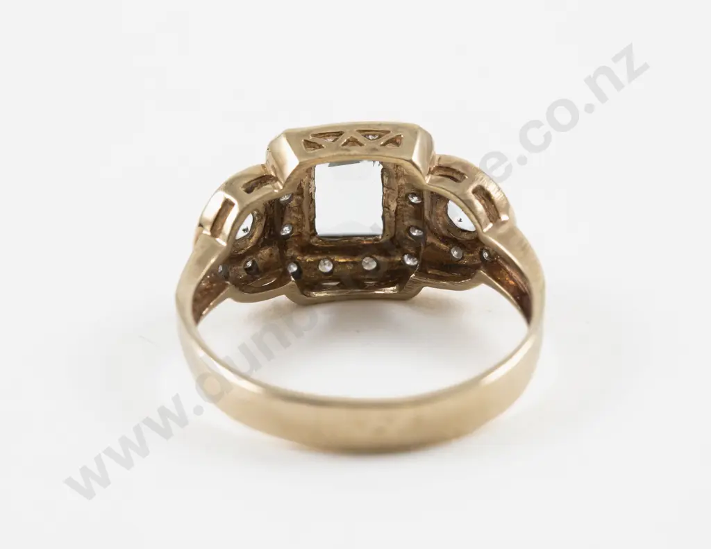 9ct 27Stone Diamond and Aquamarine Cluster Ring Image 1++