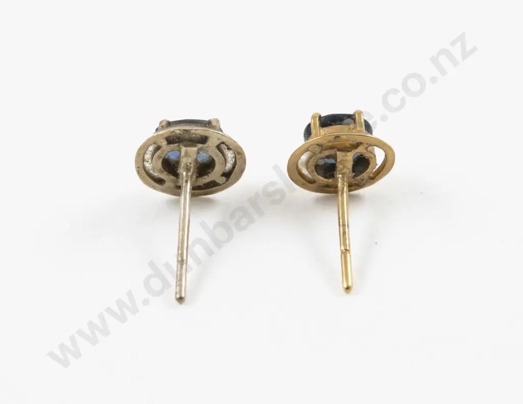 Pair 9ct Single Stone Sapphire Stud Earrings Image 1++
