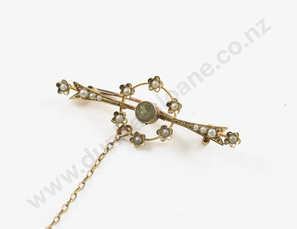 Victorian 14ct Peridot and Seed Pearl Brooch Image 1++