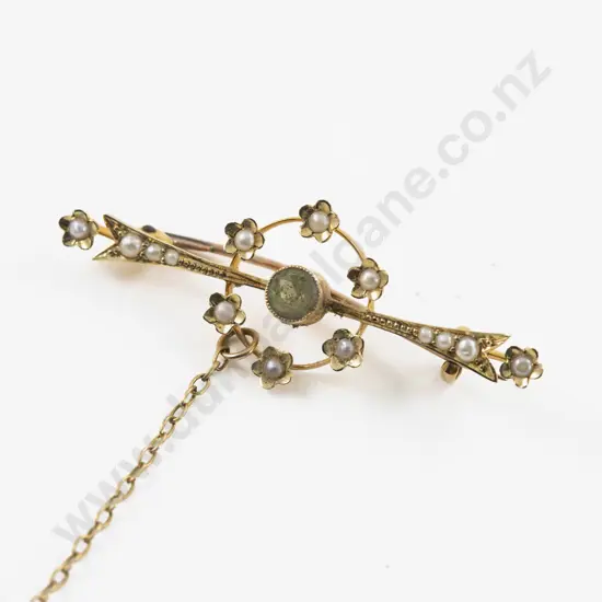 Victorian 14ct Peridot and Seed Pearl Brooch