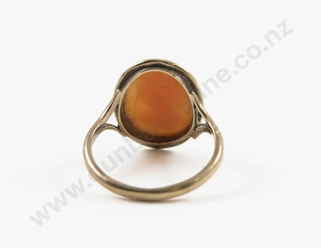 9ct Classical Portrait Cameo Ring Image 1++