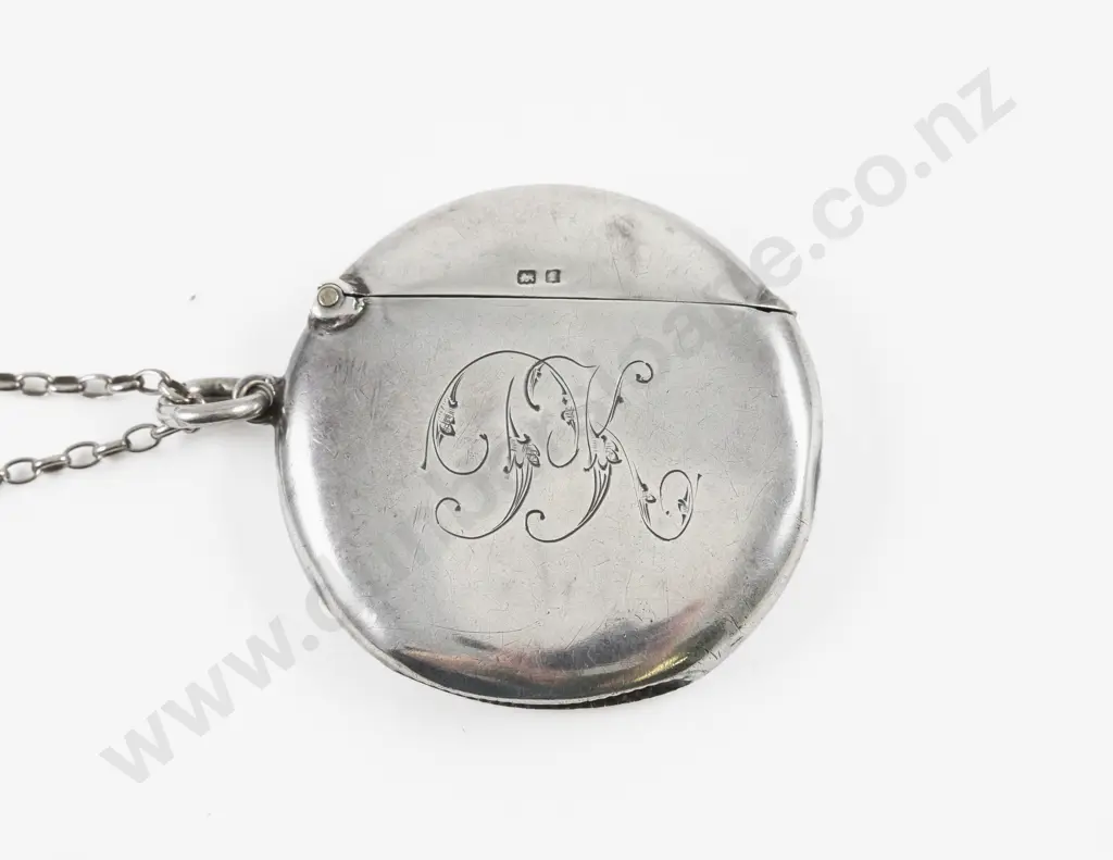 Edwardian S/S Engraved Circular Vesta Case Image 1++