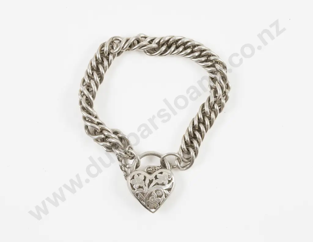 S/S Fancy Link Bracelet with Heart Padlock Clasp Image 1++