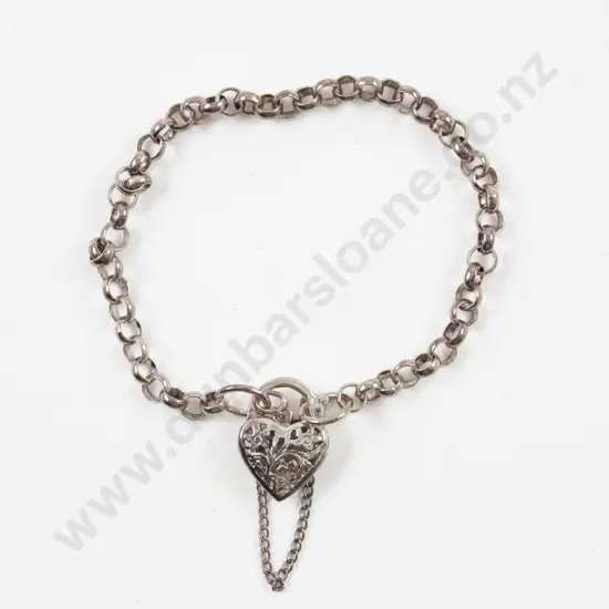 S/S Trace Link Bracelet with Heart Padlock Clasp
