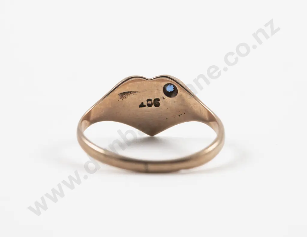 9ct Single Stone Sapphire Engraved Heart Ring Image 1++