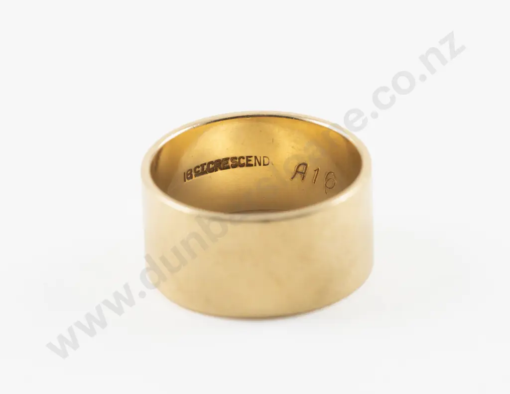 18ct Wide Band Ring Image 1++