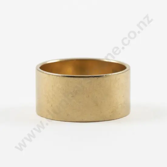 18ct Wide Band Ring