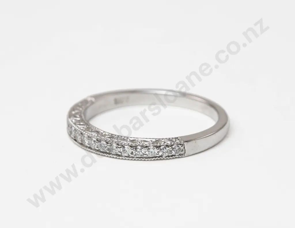 14ct White Gold 17Stone Diamond Band Ring Image 1++