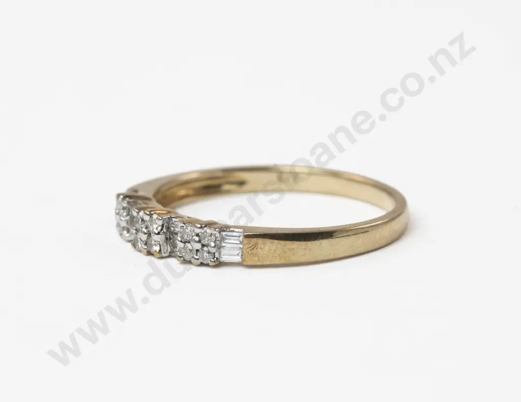9ct 22 Stone Diamond Band Ring Image 1++