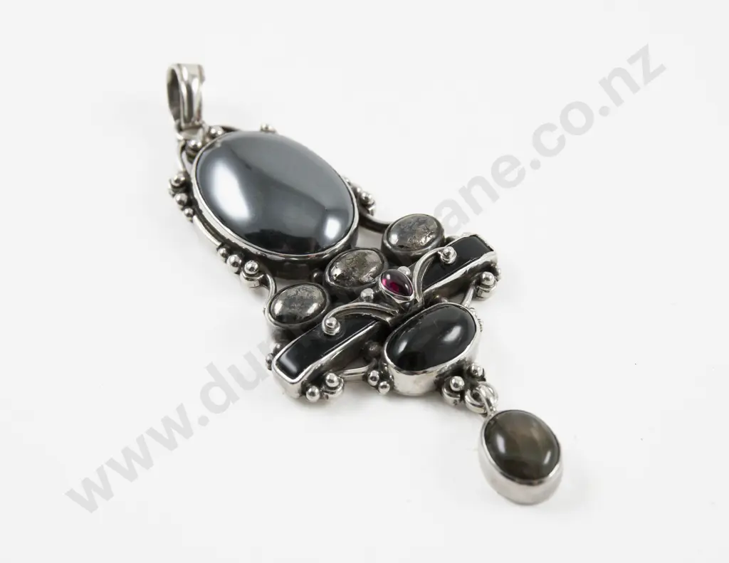 Shankari (Indonesia) Handmade S/S Semi Precious Gemstone Pendant Image 1++