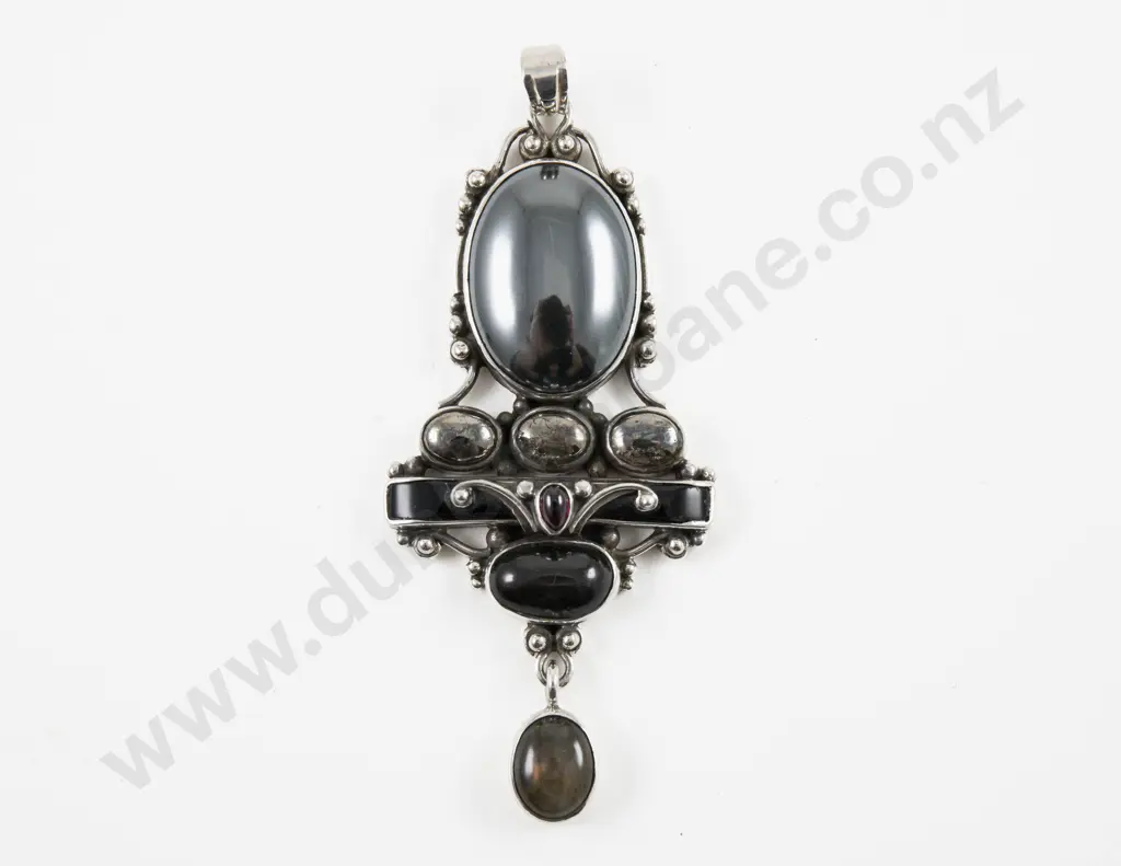 Shankari (Indonesia) Handmade S/S Semi Precious Gemstone Pendant Image 1++