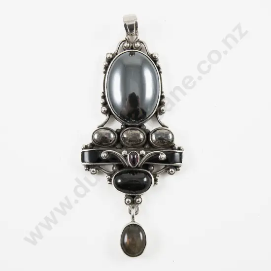 Shankari (Indonesia) Handmade S/S Semi Precious Gemstone Pendant