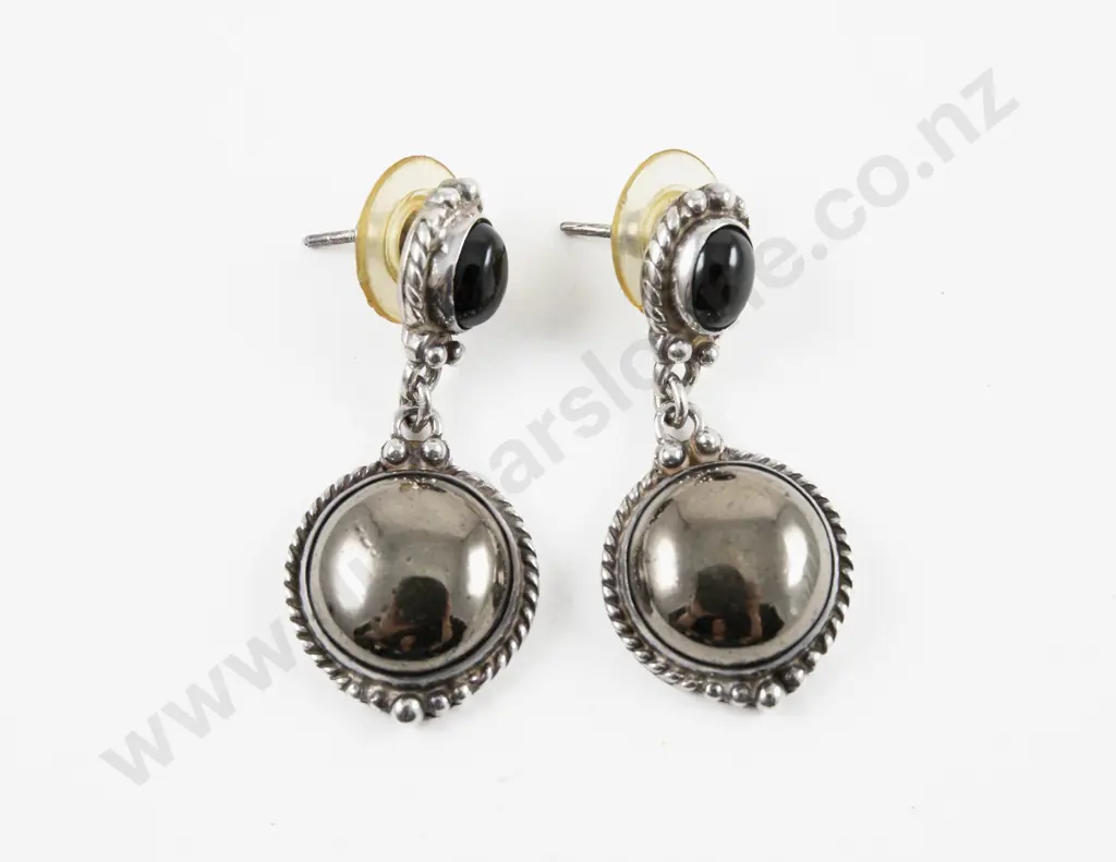 Shankari (Indonesia) Pair of Handmade S/S Semi Precious Gemstone Pendant Drop Earrings Image 1++