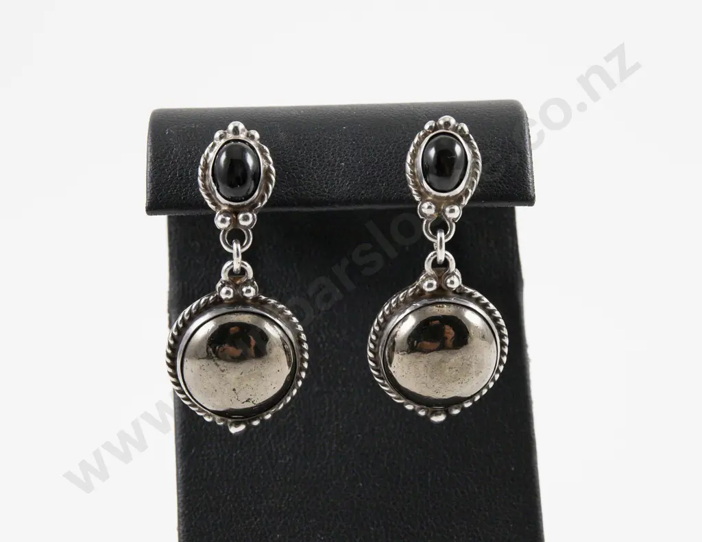 Shankari (Indonesia) Pair of Handmade S/S Semi Precious Gemstone Pendant Drop Earrings Image 1++