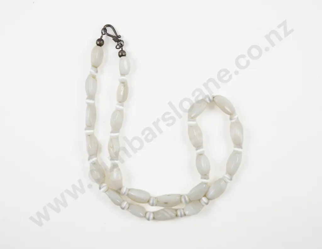 Single Strand Uniform MOP Necklace Image 1++