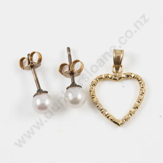 9ct Heart Pendant with Pair Cultured Pearl Earrings
