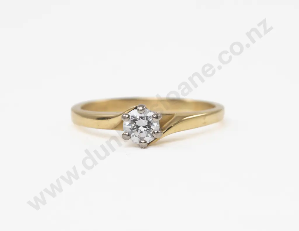 18ct Solitaire Diamond Ring Image 1++