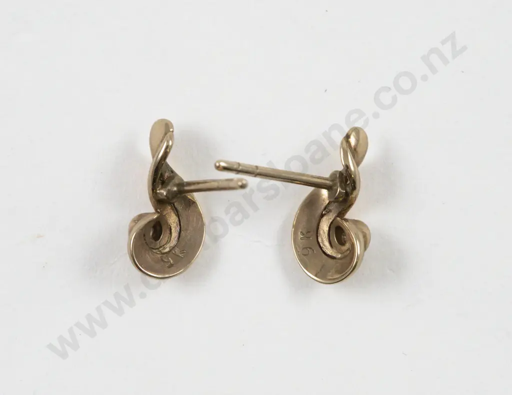 Pair 9ct Single Stone Cubic Zirconia Stud Earrings Image 1++