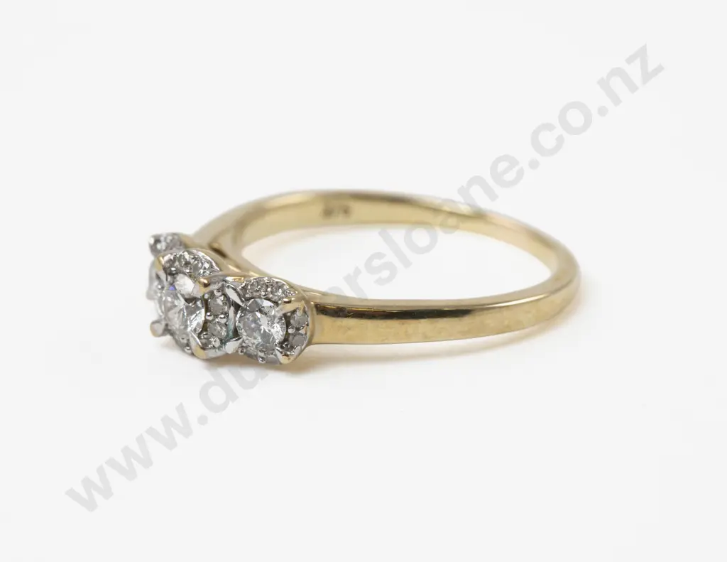 9ct Triple Cluster Diamond Ring Image 1++