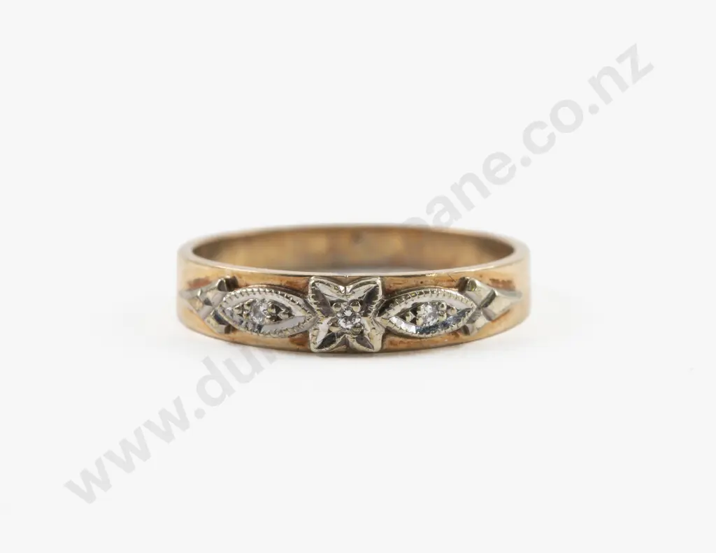 9ct Fancy Band Ring Image 1++