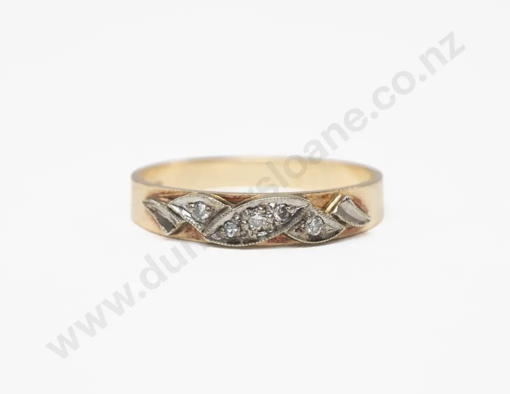 9ct Fancy Band Ring Image 1++
