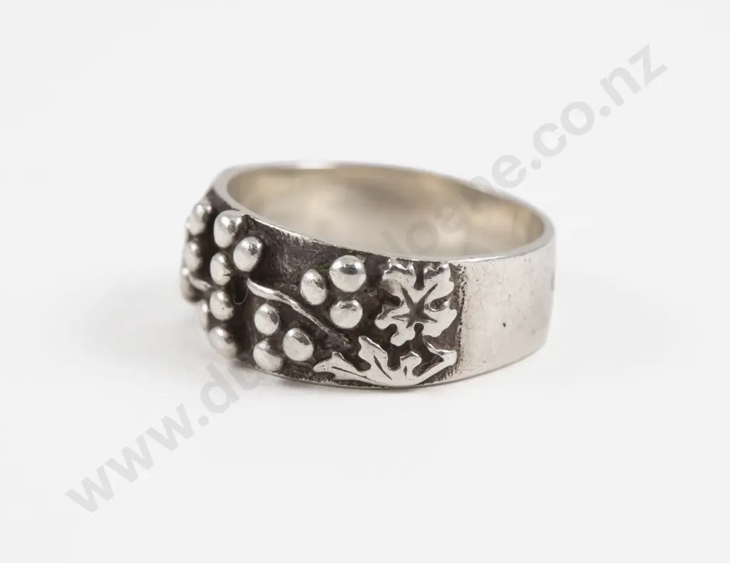 S/S Fancy Band Ring Image 1++
