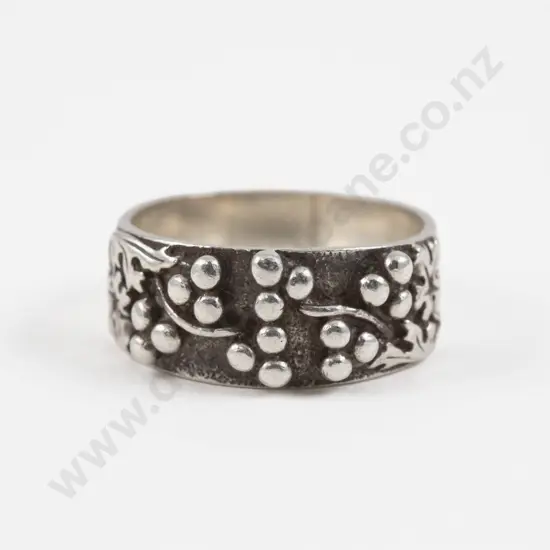 S/S Fancy Band Ring