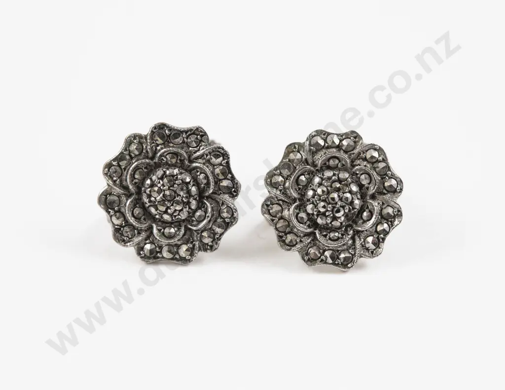 Pair S/S Marcasite Floral Stud Earrings Image 1++