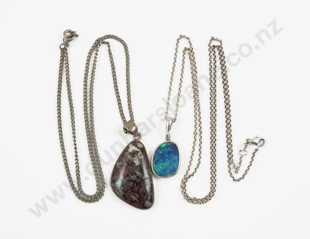 S/S Mounted Single Opal Pendant Image 1++