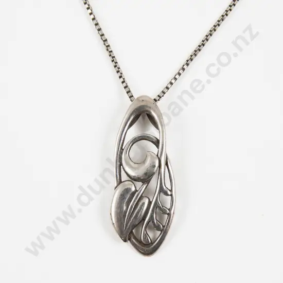 S/S Art Nouveau Style Floral Design Pendant