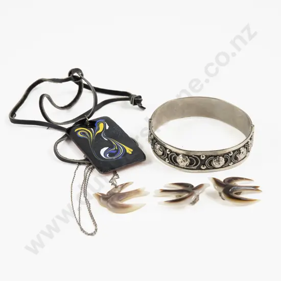Vintage Swallow Pendant on S/S Neck Chain and Pair Earrings
