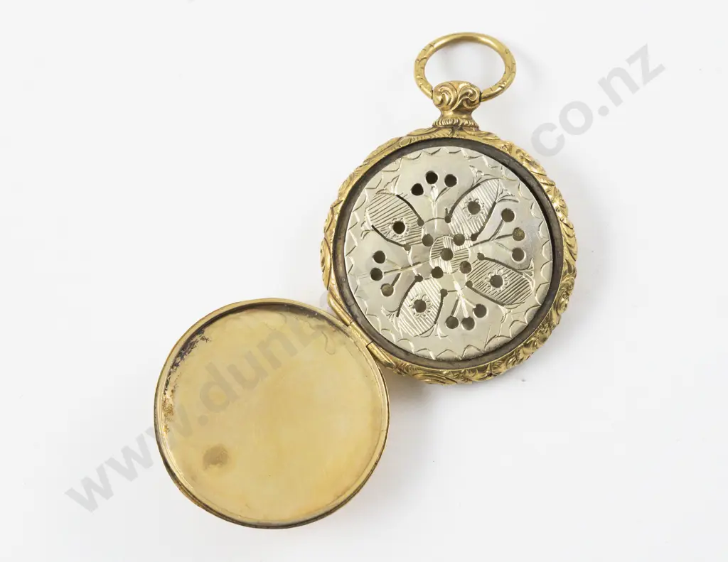 9ct and Silver Circular Fob Vinaigrette Image 1++
