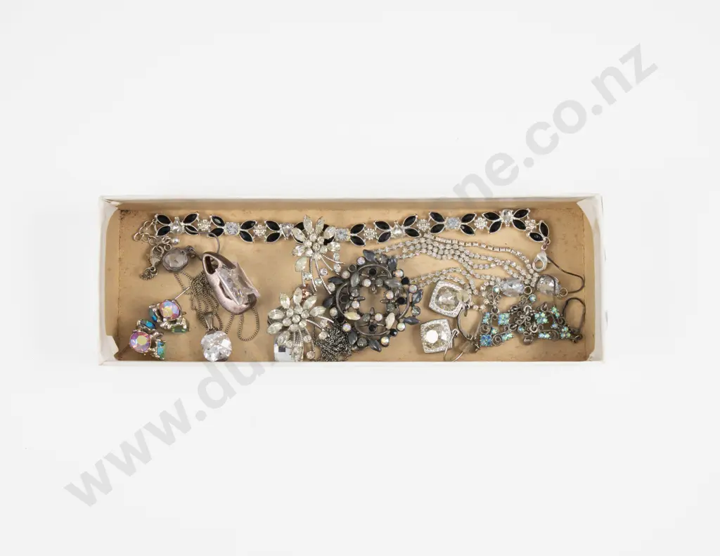 Collection of Assorted Crystal Set Costume Jewellery Image 1++